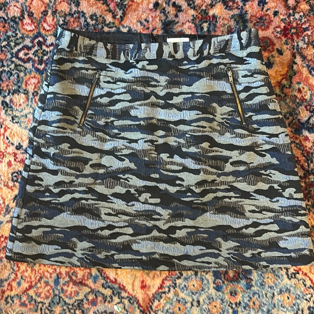 Mini skirt camouflage